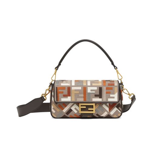 Fendi Baguette 8BR600